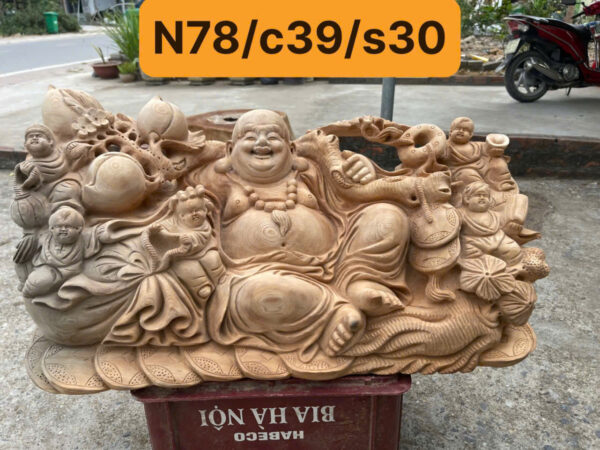 Di lặc vác đào