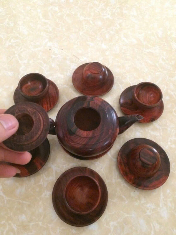 bộ ấm chén gỗ trắc đỏ đen - Hình ảnh 4