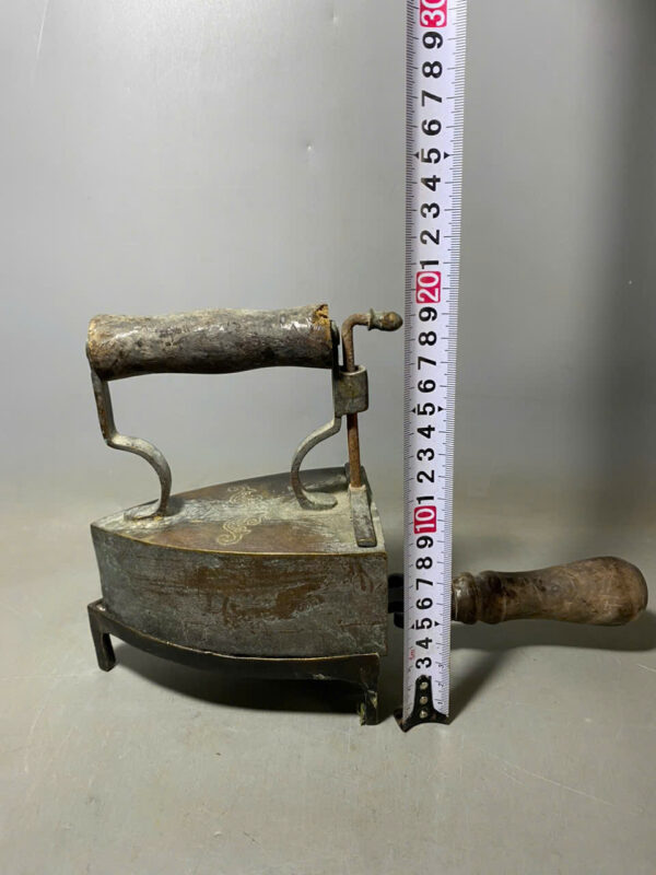 BÀN ỦI TAY GỖ XƯA - Hình ảnh 2