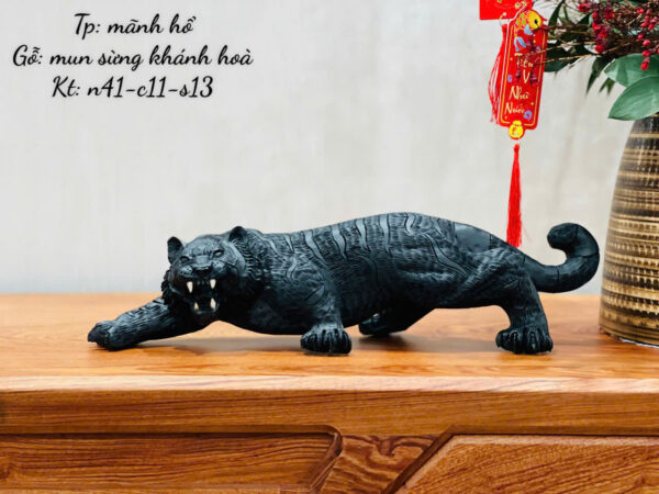 Mãnh hổ- Gỗ: mun sừng khánh hoà
