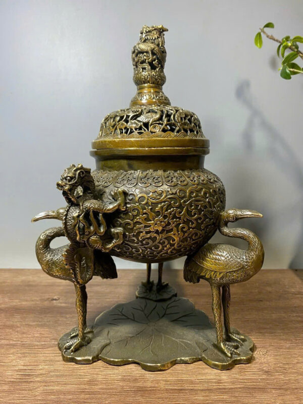 LƯ   ĐỒNG  TAM  HẠC