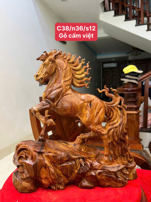 Nhất mã gỗ cẩm việt