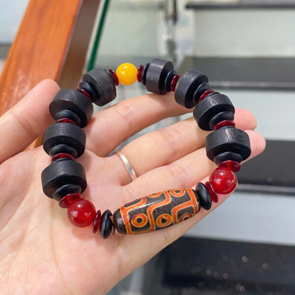 Vòng lu thống mã não