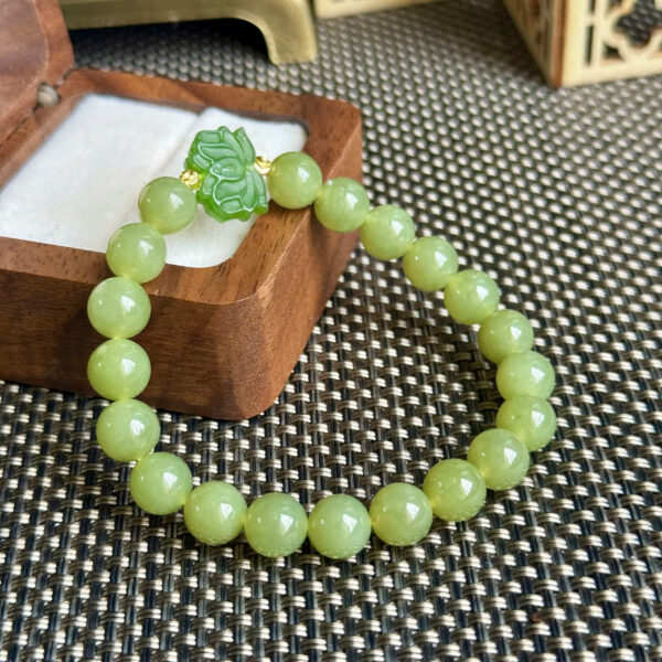 Vòng ngọc Hoà Điền ngọc bích