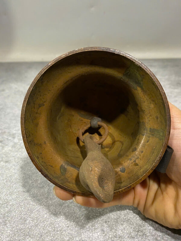 CHUÔNG  ĐỒNG  CŨ - Hình ảnh 4
