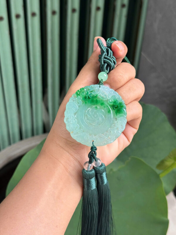 Dây treo xe chạm phong cảnh - Hình ảnh 2