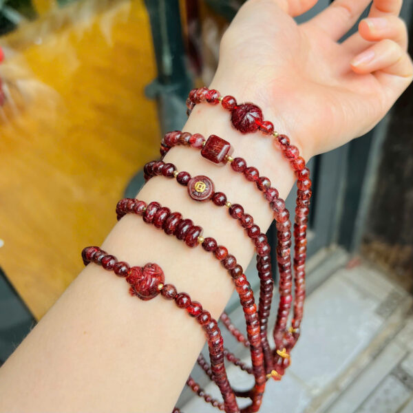 vòng tóc đỏ đẹp