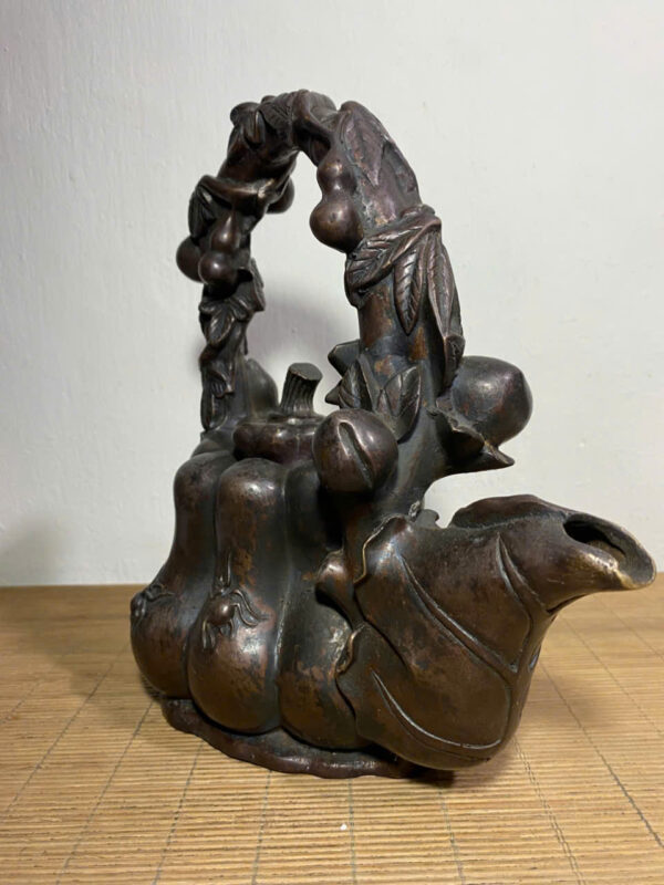 ẤM  BÍ SIÊU TO CŨ - Hình ảnh 3