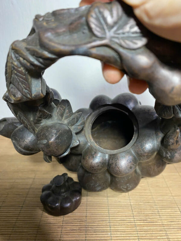 ẤM  BÍ SIÊU TO CŨ - Hình ảnh 9