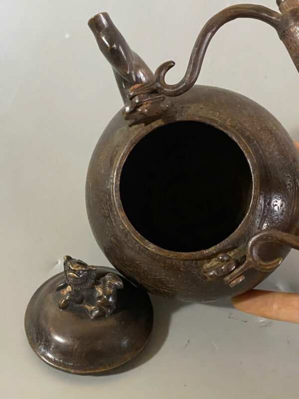 ẤM ĐỒNG CŨ - Hình ảnh 2