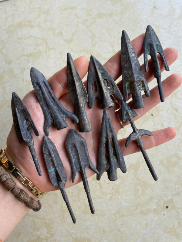 mũi giáo đồng cũ xưa - Hình ảnh 3