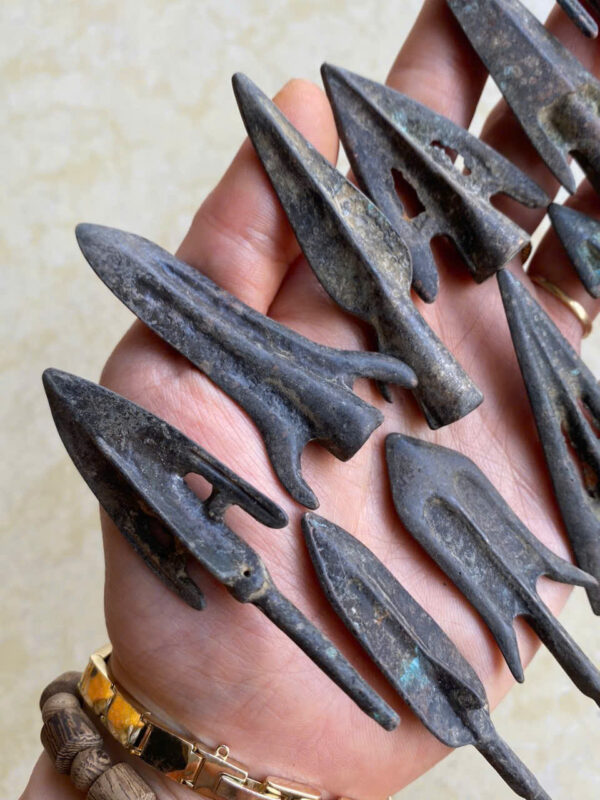 mũi giáo đồng cũ xưa - Hình ảnh 5