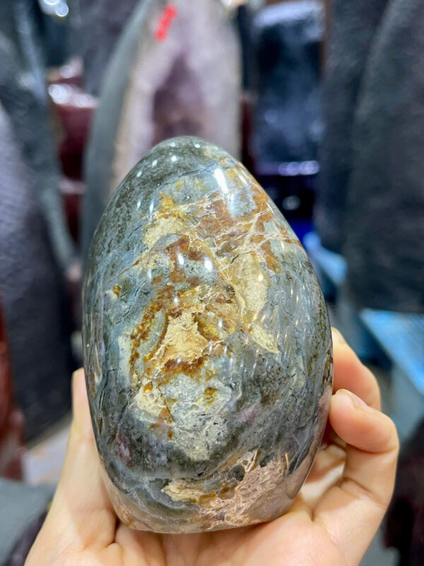 Núi cảnh ngọc mã não