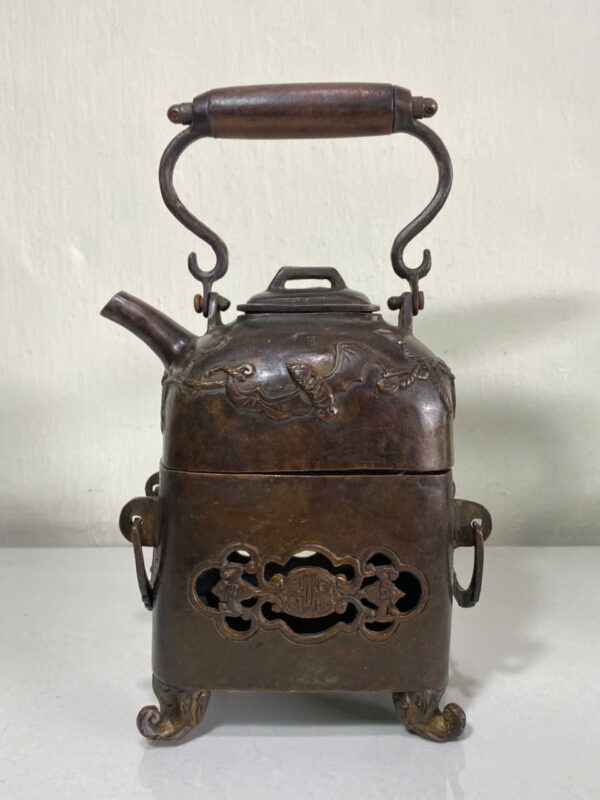 ẤM BẾP THAN HOA