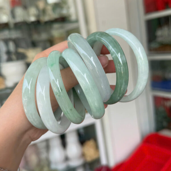 Vòng cẩm thạch