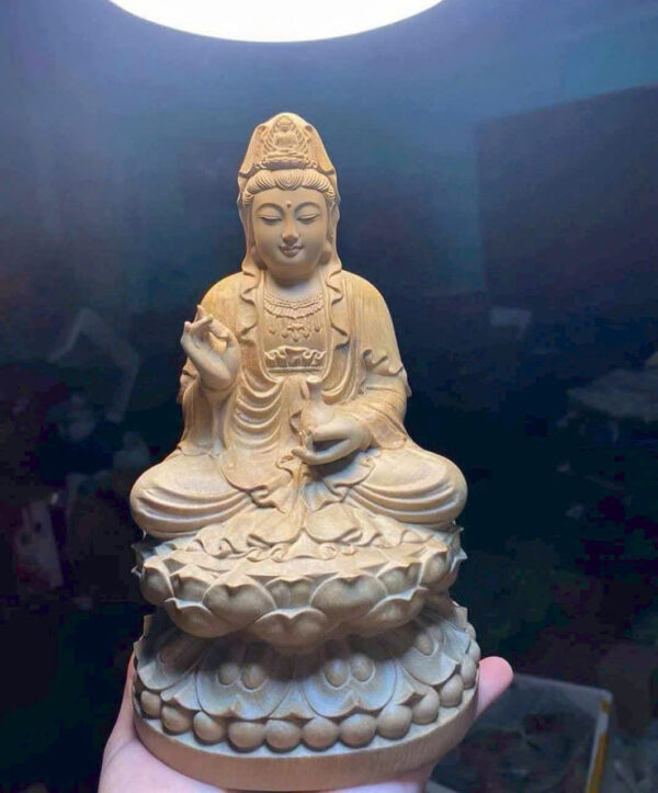 Tác phẩm Quan âm gỗ bách xanh