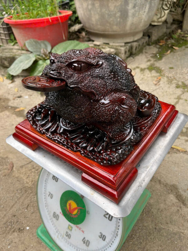 Thiềm thừ gỗ trắc đỏ đen