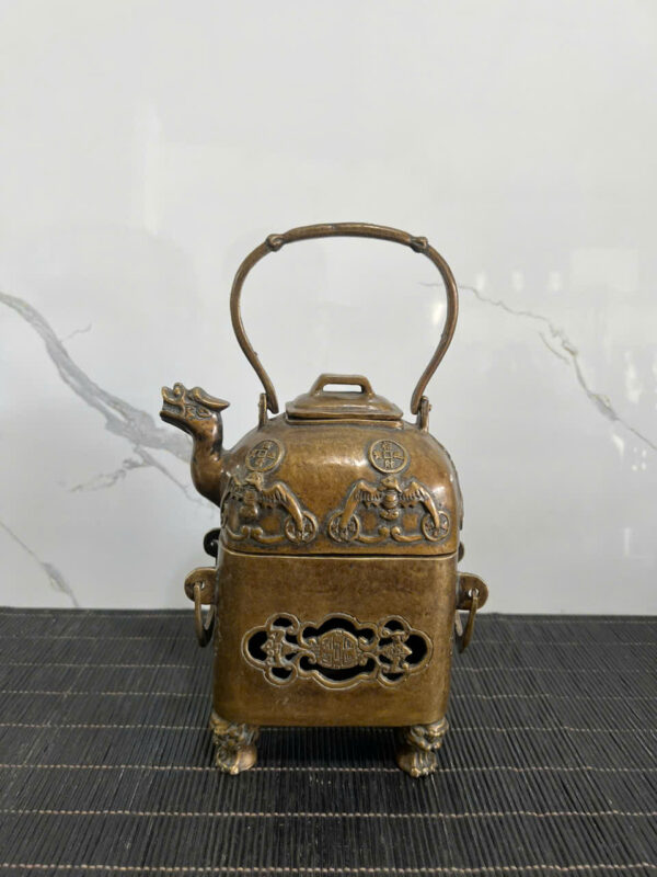 ẤM BẾP THAN HOA