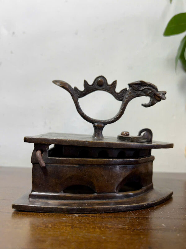 BÀN  ỦI  ĐỒNG  CŨ - Hình ảnh 5
