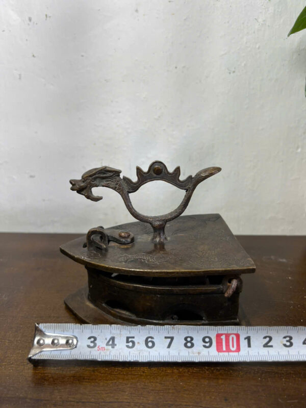 BÀN  ỦI  ĐỒNG  CŨ - Hình ảnh 11
