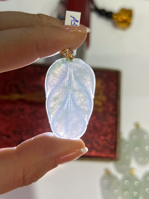 Mặt Lá Bình An Ngọc phỉ thuý