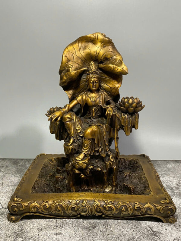 QUAN  ÂM  TỰ  TẠI
