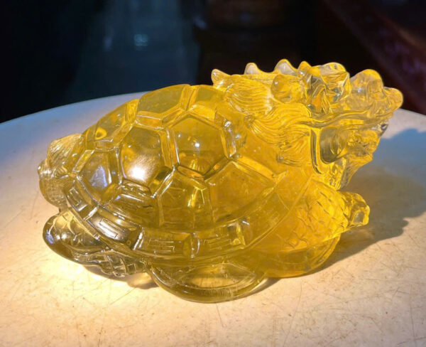 Long quy thạch anh vàng