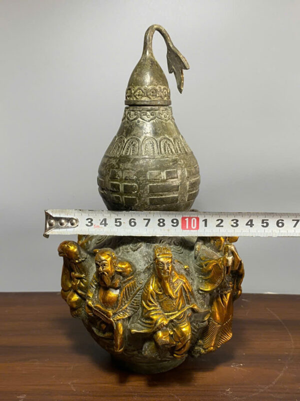 HỒ LÔ BÁT TIÊN