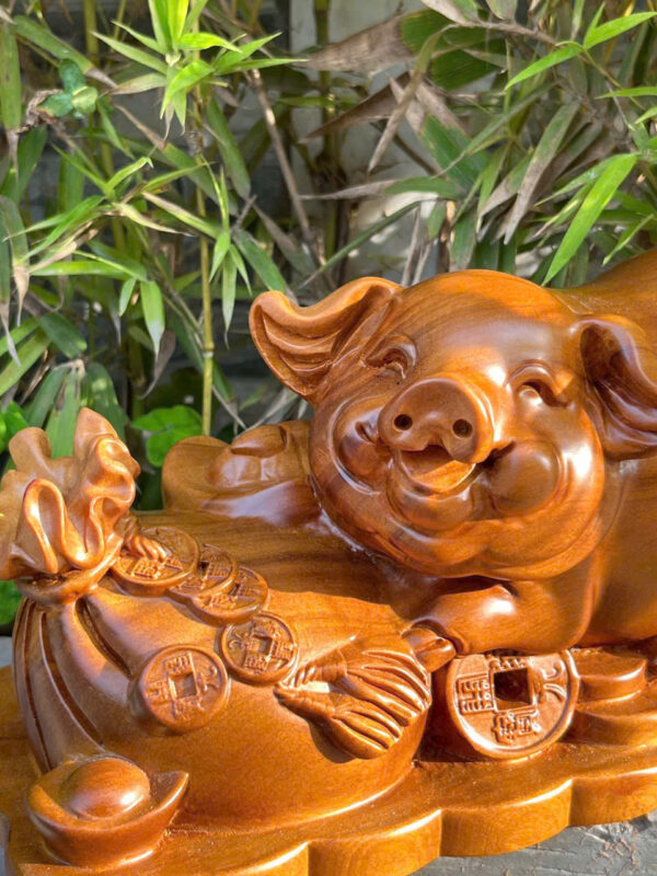 Heo tài lộc ôm bao tiền - Hình ảnh 3