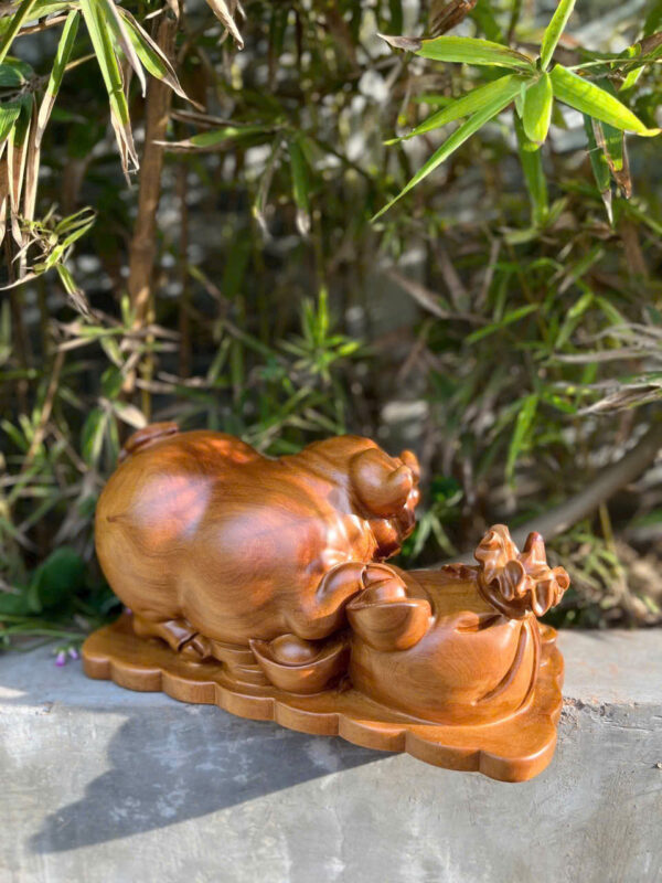 Heo tài lộc ôm bao tiền - Hình ảnh 4