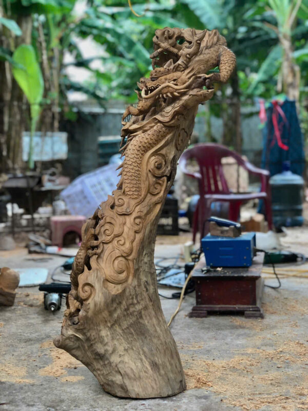 Nhất long dáng quấn lũa