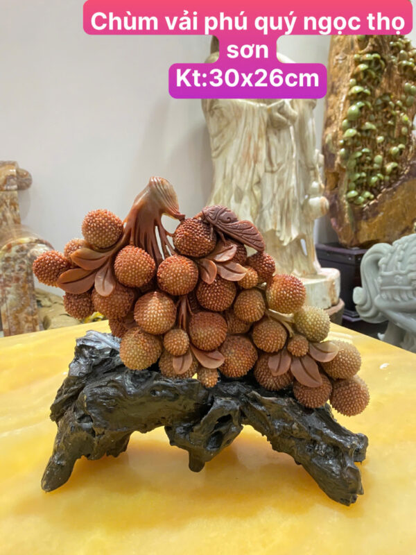 Chùm vải phú quý