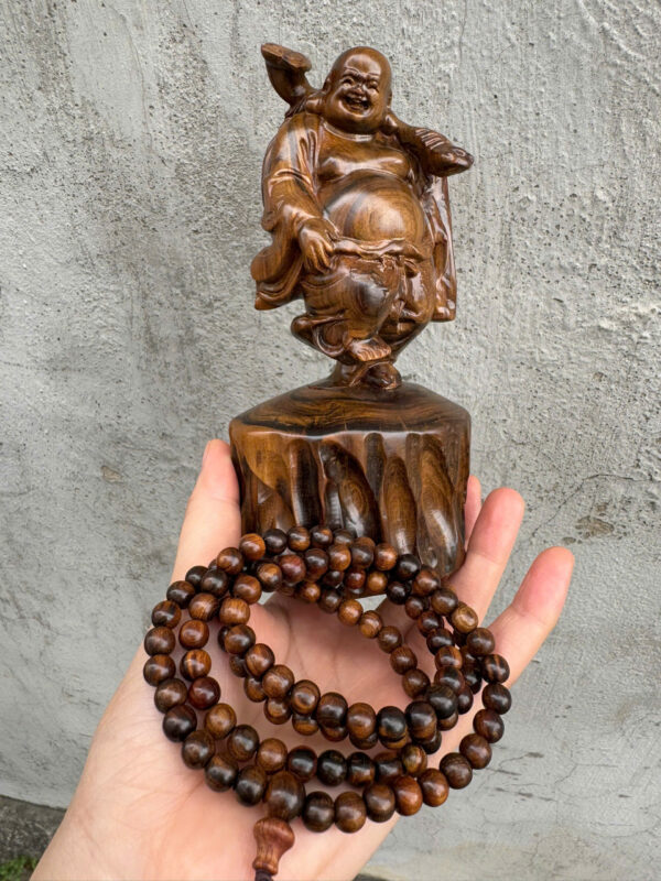 Cụ Di lặc gỗ bách xanh