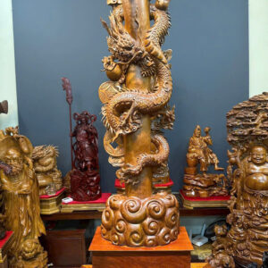 Nhất long quấn trụ