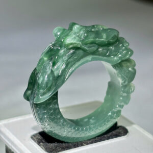 Nhẫn Ngọc Phỉ Thuý Chạm Rồng