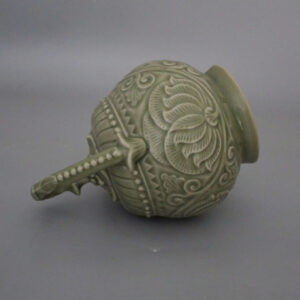 Bình gốm men cổ độc đáo