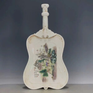 Đĩa gốm đàn tỳ bà