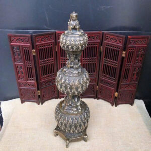 Tháp V-ạn P-hật đồng cũ