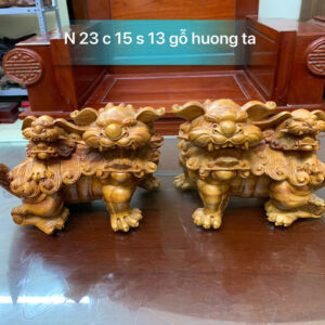 Cặp nghê gỗ Hương ta