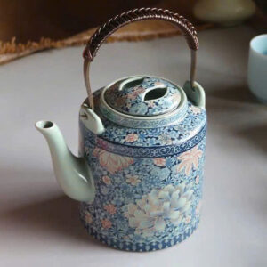 Tích gốm vẽ hoa