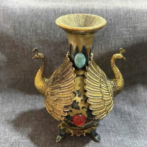 Bình gốm bọc đồng chim công hai đầu